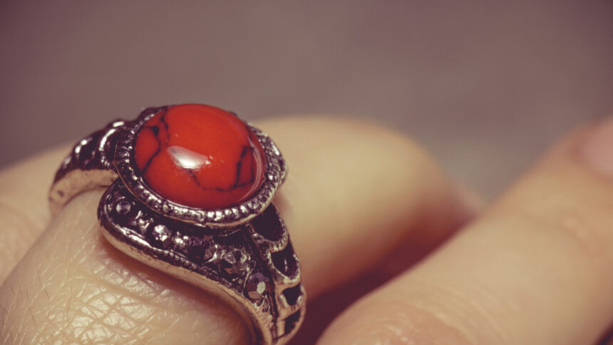 La revente de bijoux anciens chez un antiquaire : conseils et astuces