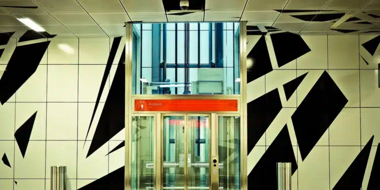 Quels sont les avantages d'un ascenseur en verre ?